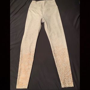 Buffbunny Rose leggings in white